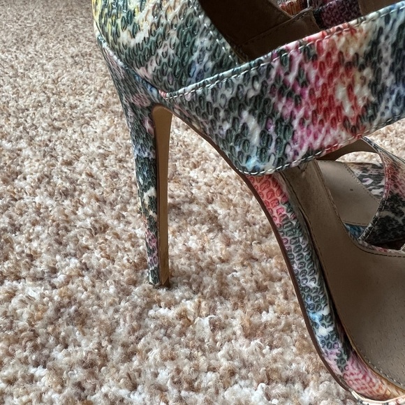 STEVE MADDEN WOMENS Snakeskin Style Stilletto heels SZ 7 - Picture 4 of 5